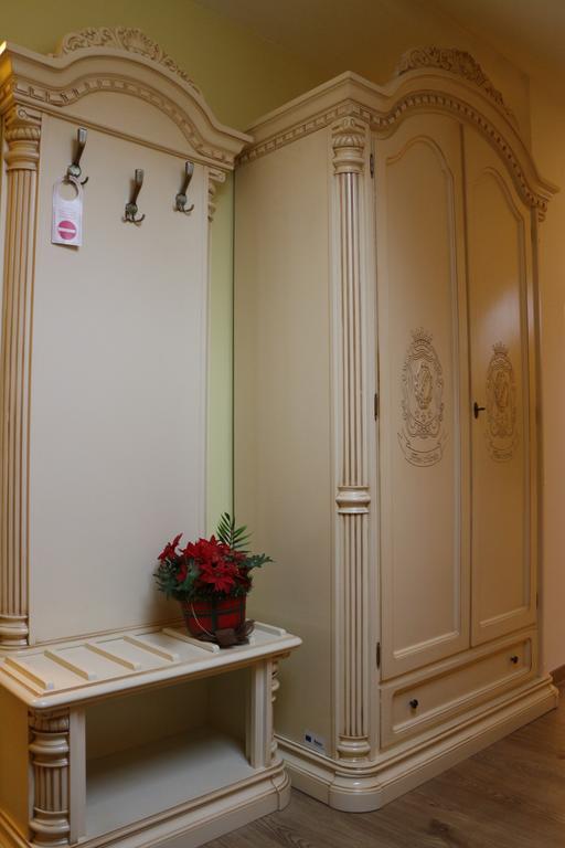 Hotel Astoria Satu Mare Habitación foto