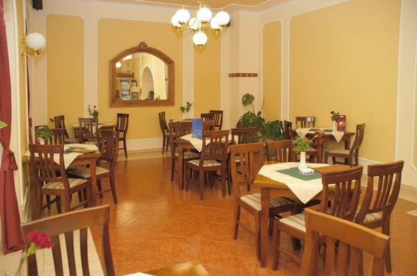 Hotel Astoria Satu Mare Exterior foto