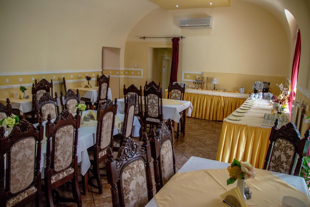 Hotel Astoria Satu Mare Exterior foto